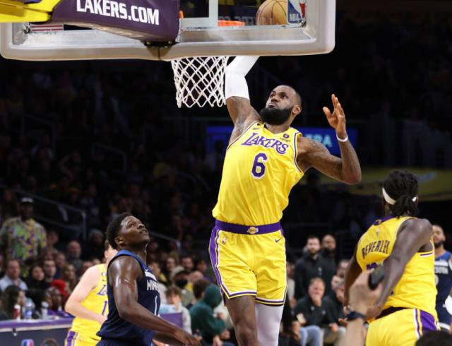 世俱杯赛程-【现场】湖人主场惜败森林狼 凝聚全城活力亮点不断